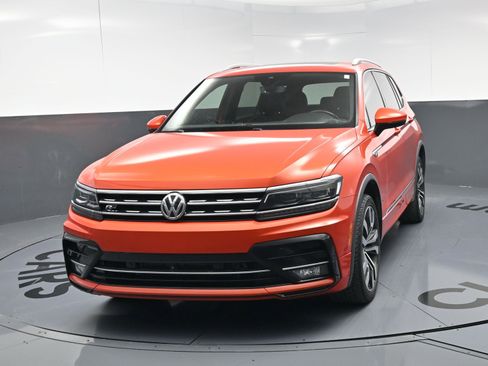 Used 2019 Volkswagen Tiguan SEL Premium R-Line image 11