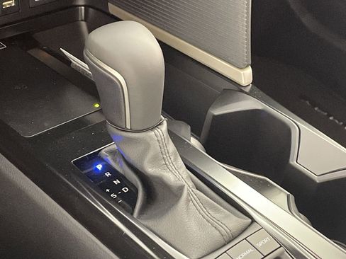 New 2026 Toyota Camry Hybrid image 14