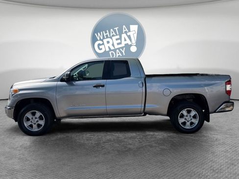 Used 2017 Toyota Tundra SR5 AWD/4WD image 7