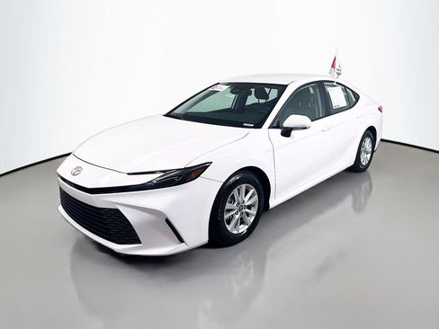 Certified 2025 Toyota Camry LE w/ Convenience Package image 3