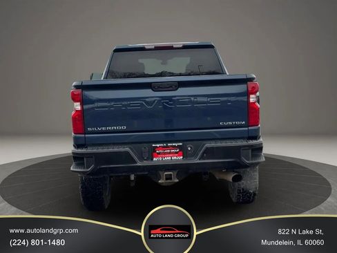 Used 2022 Chevrolet Silverado 2500 Custom w/ Custom Value Package image 4
