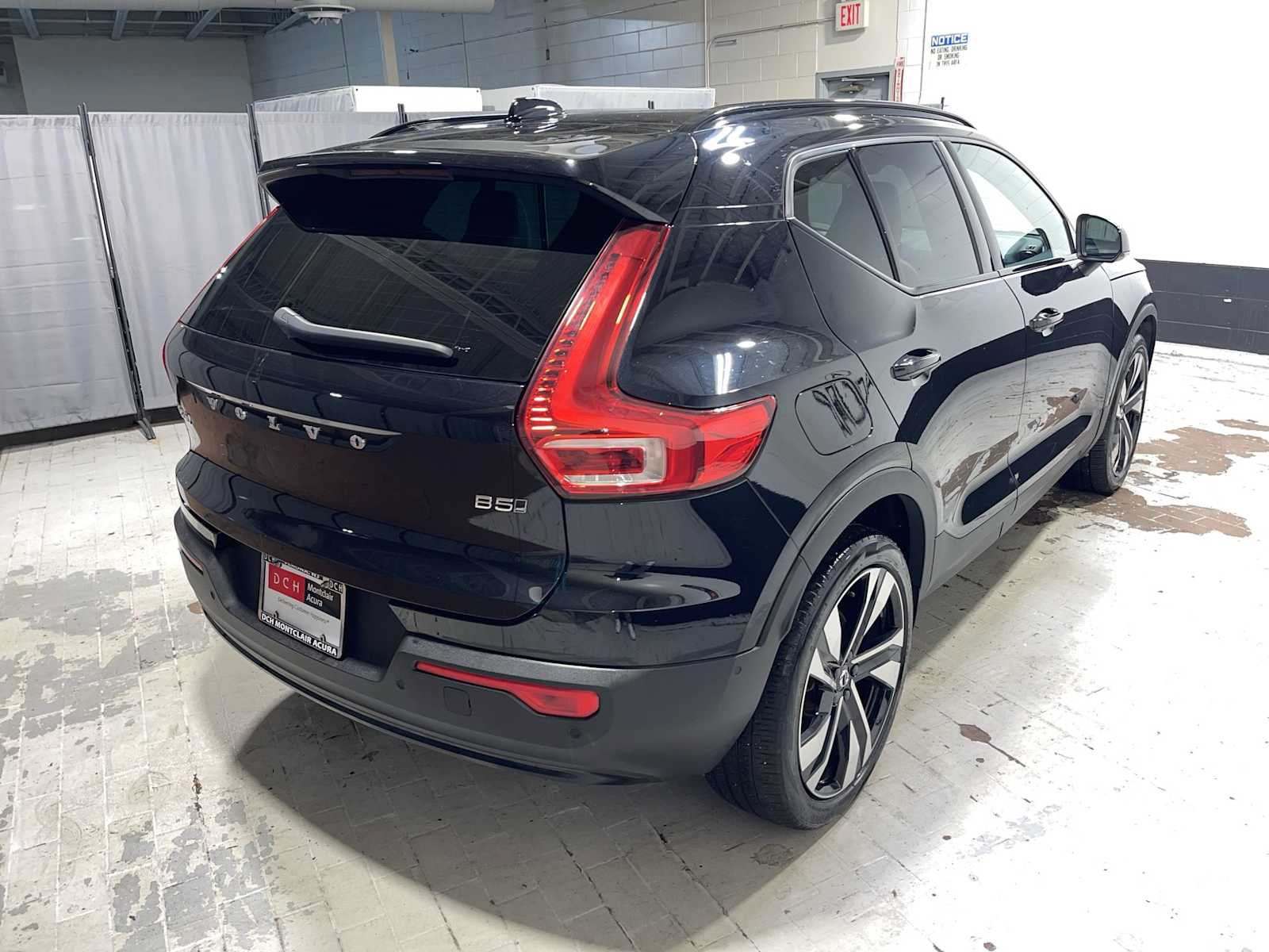 Used 2024 Volvo XC40 B5 Plus w/ Climate Package AWD/4WD image 26