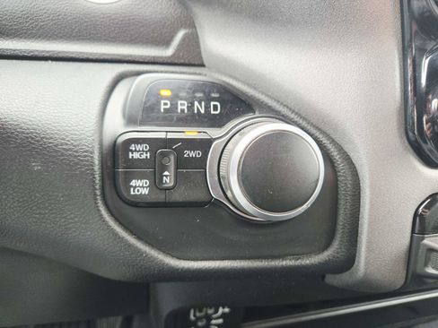 Used 2024 RAM 2500 Tradesman w/ Chrome Appearance Group image 33