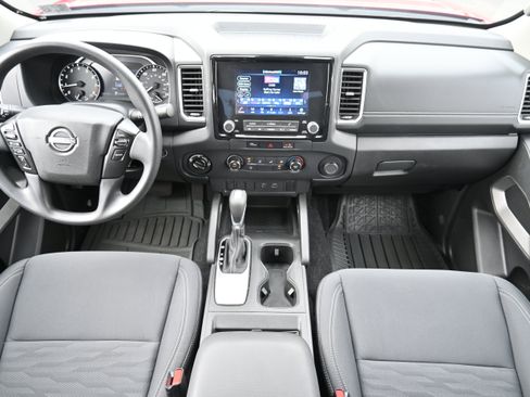 Certified 2024 Nissan Frontier SV image 15