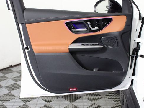 Certified 2025 Mercedes-Benz GLC 43 AMG 4MATIC image 11