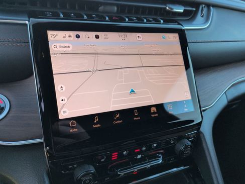 New 2025 Jeep Grand Cherokee Summit w/ Obsidian Package image 27