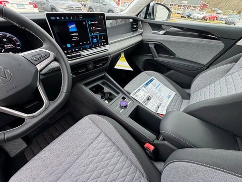 New 2025 Volkswagen Tiguan S AWD/4WD image 29