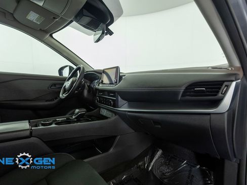 Used 2023 Nissan Rogue S AWD/4WD image 40