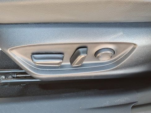 Used 2023 Toyota Camry SE FWD image 16