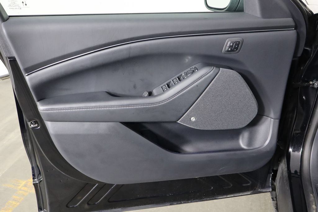 Used 2025 Ford Mustang Mach-E Premium AWD/4WD image 19