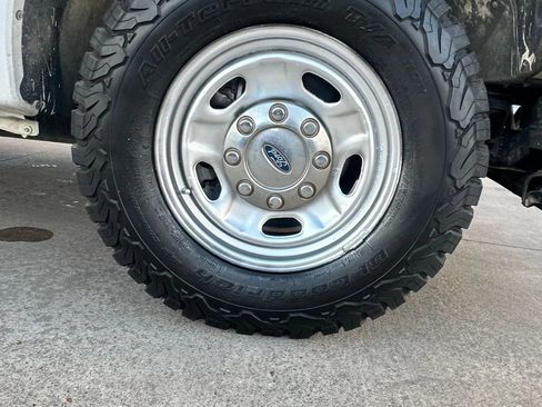 Used 2016 Ford F250 XL w/ Power Equipment Group image 5