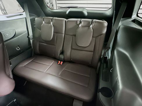 Used 2025 Ford Explorer Platinum w/ LUX Leather Package image 28