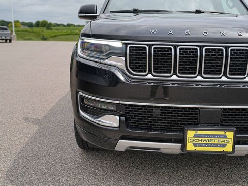 Used 2024 Jeep Wagoneer Series II AWD/4WD image 3