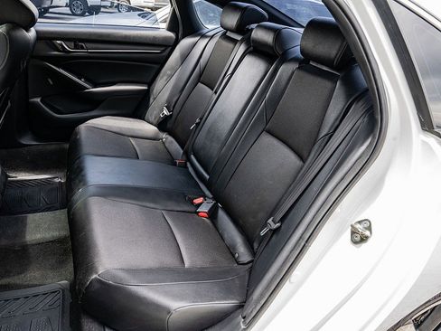 Used 2019 Honda Accord Sport image 16