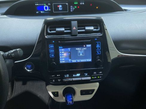 Used 2016 Toyota Prius Two FWD image 16