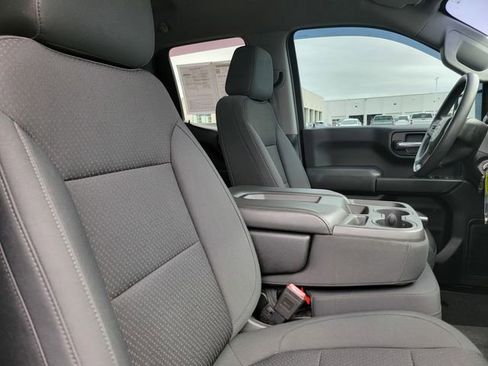 Used 2020 Chevrolet Silverado 1500 Custom w/ Custom Value Package AWD/4WD image 17