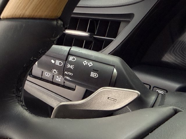 Used 2025 Lexus ES 300h w/ Technology Package FWD image 13