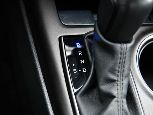 Used 2023 Toyota Camry SE image 24