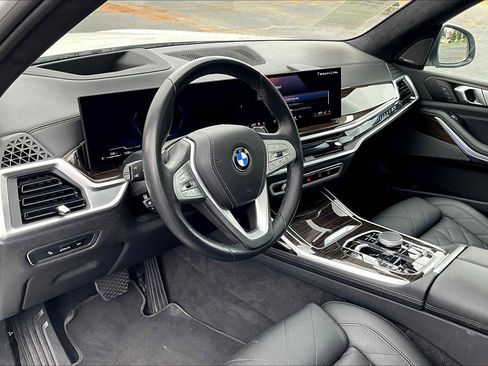 Certified 2024 BMW X7 xDrive40i AWD/4WD image 17