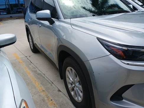 Used 2025 Toyota Grand Highlander XLE FWD image 1
