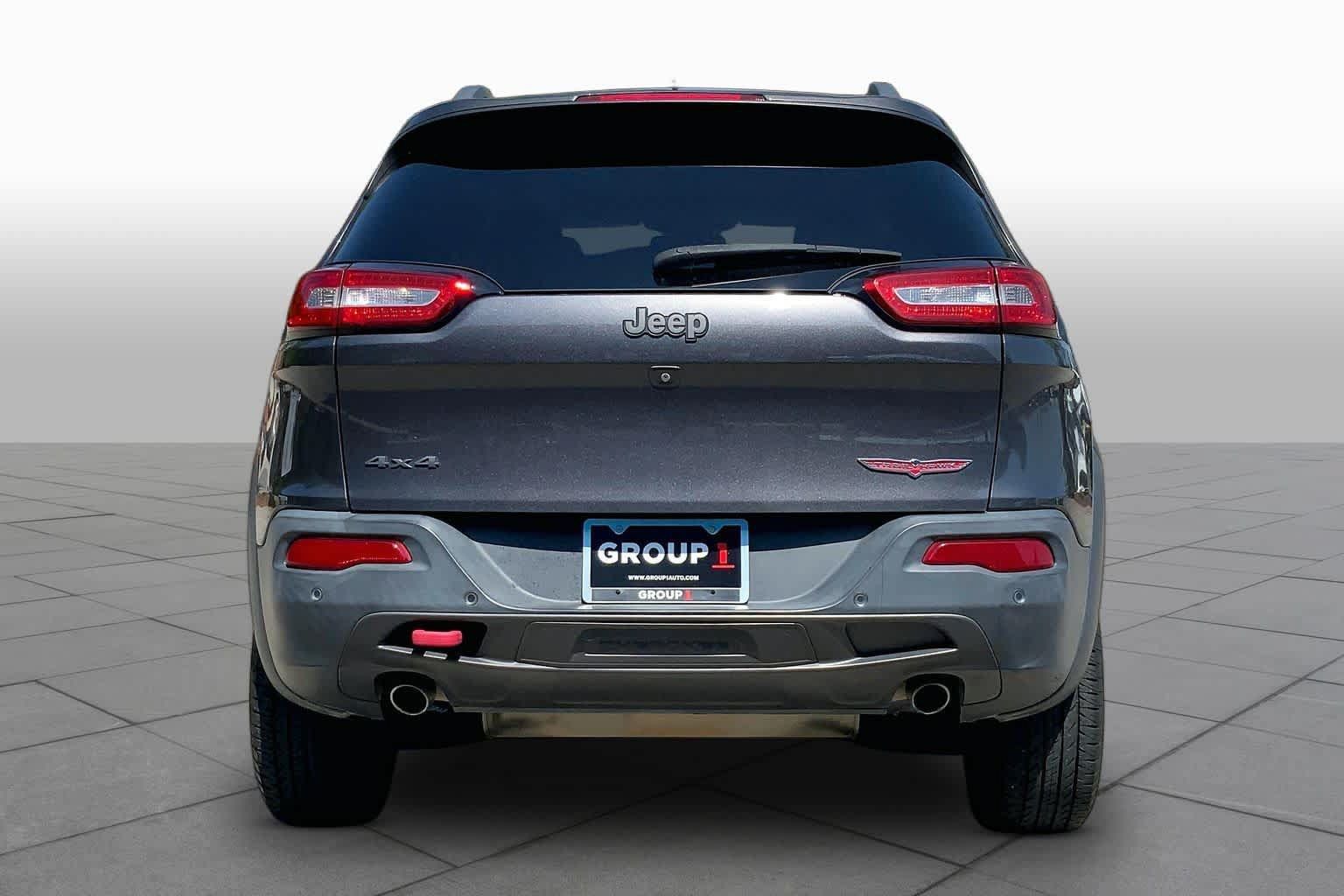 Used 2018 Jeep Cherokee Trailhawk w/ Comfort/Convenience Group AWD/4WD image 5