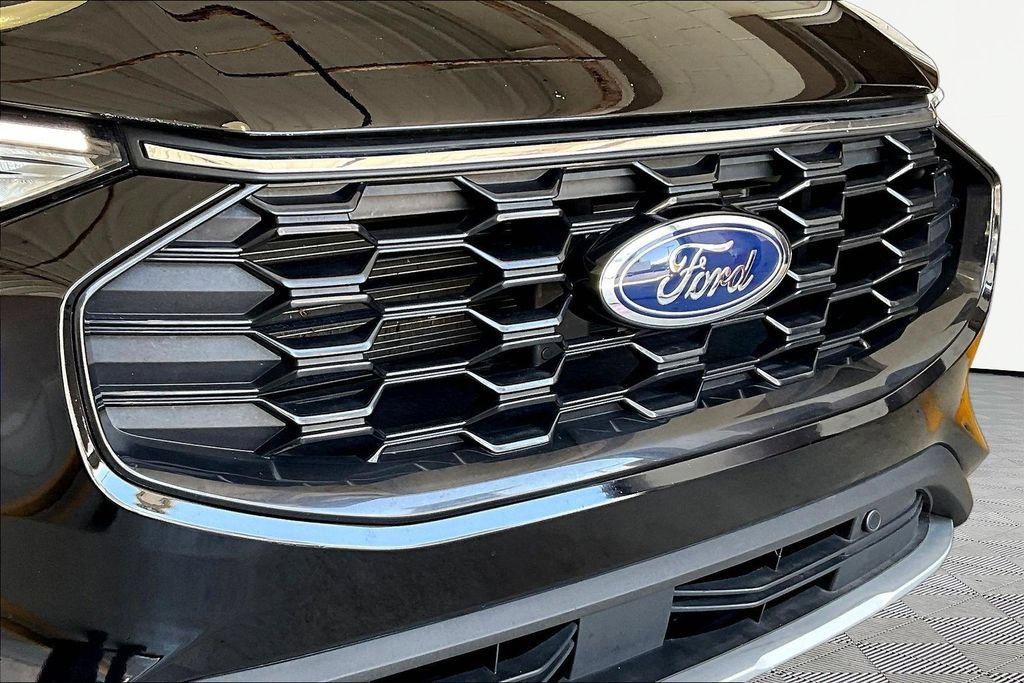 Used 2025 Ford Escape ST-Line FWD image 31
