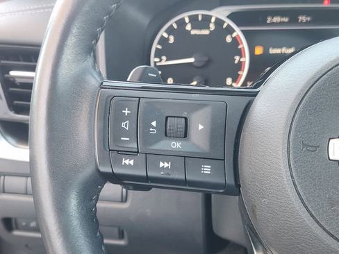 Used 2022 Nissan Rogue SV w/ SV Premium Package image 22