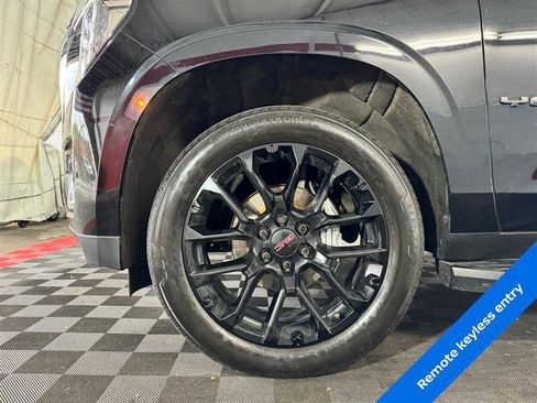 Used 2022 GMC Yukon XL SLE RWD image 7