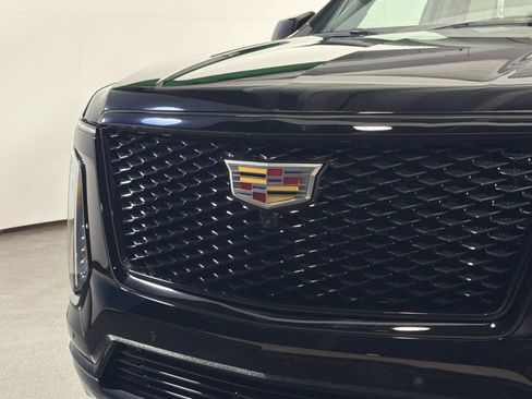 Used 2026 Cadillac Escalade Platinum Sport AWD/4WD image 17