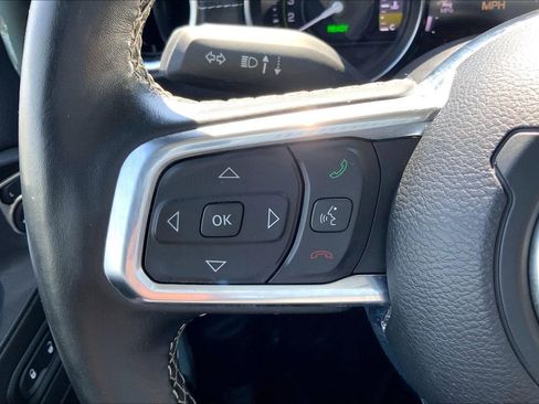 Used 2023 Jeep Wrangler Unlimited Sahara w/ Cold Weather Group AWD/4WD image 19