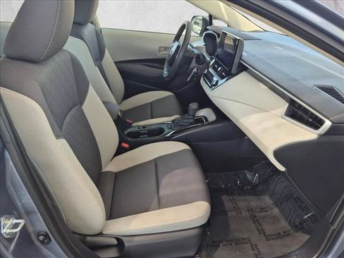 Used 2025 Toyota Corolla LE FWD image 20