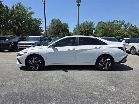 New 2025 Hyundai Elantra SEL w/ Cargo Package image 5