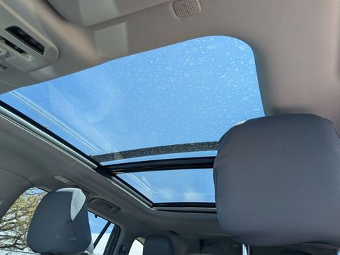 Used 2021 Toyota Highlander Platinum image 17