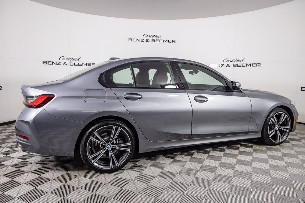 Used 2023 BMW 330i Sedan w/ Driving Assistance Package RWD image 4