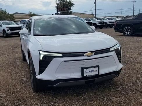New 2025 Chevrolet Blazer EV LT FWD image 3