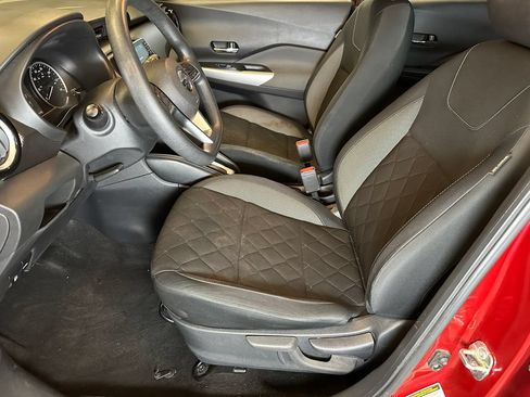 Used 2020 Nissan Kicks SV FWD image 19