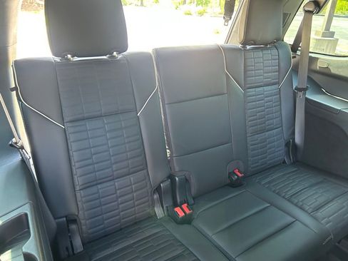 Used 2025 Cadillac Escalade Sport Platinum AWD/4WD image 58