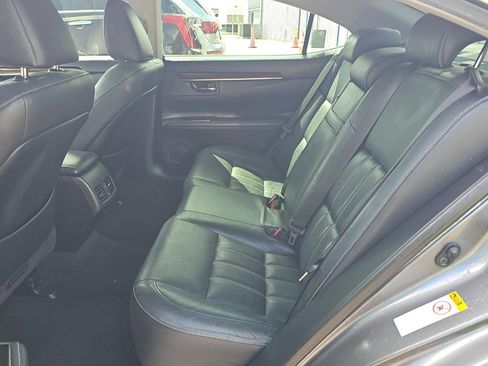 Used 2016 Lexus ES 350 w/ Luxury Package w/Wood Trim image 14