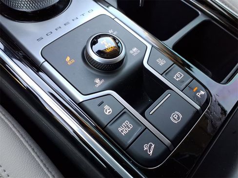 Certified 2024 Kia Sorento SX Prestige image 20