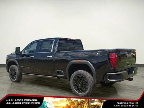 New 2026 GMC Sierra 2500 Denali w/ Denali Reserve Package AWD/4WD image 4