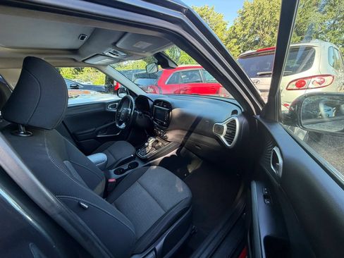 Used 2020 Kia Soul GT-Line w/ GT 2.0L Power Sunroof Package FWD image 29