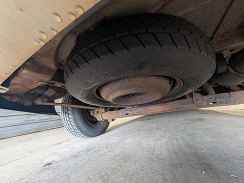 Used 2006 Chrysler Town & Country FWD image 26
