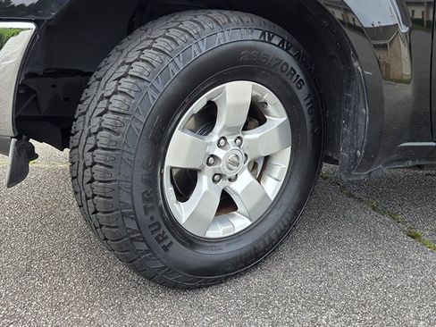 Used 2010 Nissan Frontier SE w/ SE Value Truck Pkg RWD image 34
