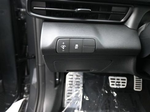 New 2026 Hyundai Elantra Sport FWD image 16