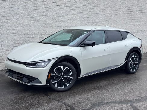 Used 2022 Kia EV6 Wind w/ Wind Technology Package image 2