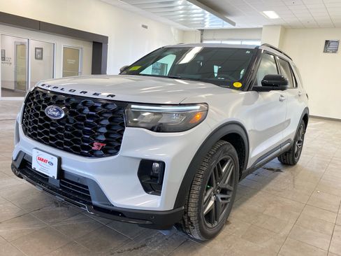 New 2026 Ford Explorer ST w/ Sun And Sound Package image 4