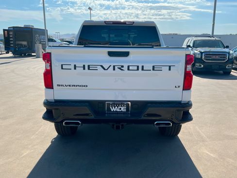 Used 2025 Chevrolet Silverado 1500 LT Trail Boss w/ Convenience Package II AWD/4WD image 5
