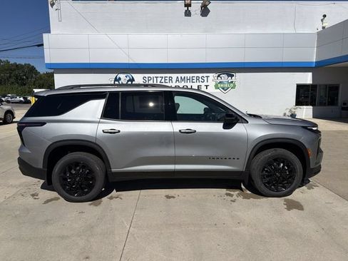 New 2026 Chevrolet Traverse LT w/ Midnight/Sport Edition FWD image 10