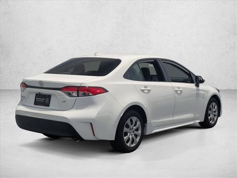 Used 2023 Toyota Corolla LE FWD image 5