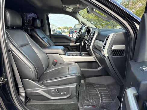 Used 2017 Ford F250 Lariat w/ Lariat Value Package image 26